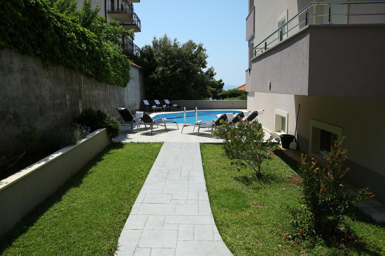 Apartments Nemira Exclusive Omis Exterior photo